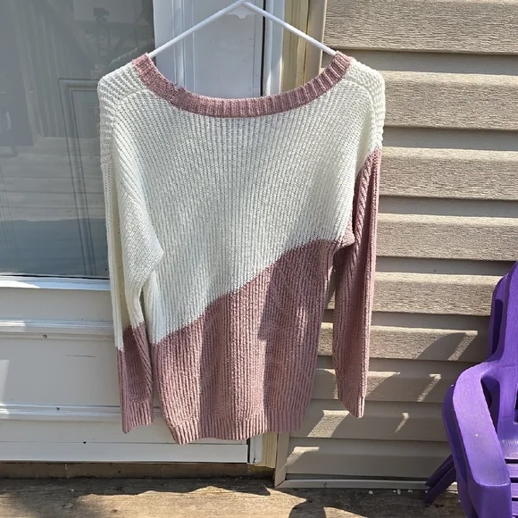 LuLaRoe Mariah White and Pink Sweater Small - Picture 4 of 6